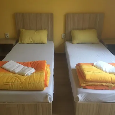 123 Hostel *